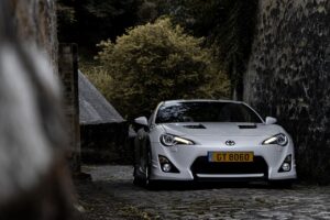 luxury car 6602359 1280
